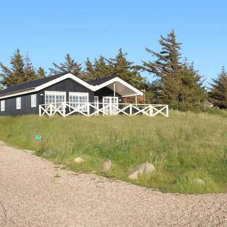 Aarne Holiday home *