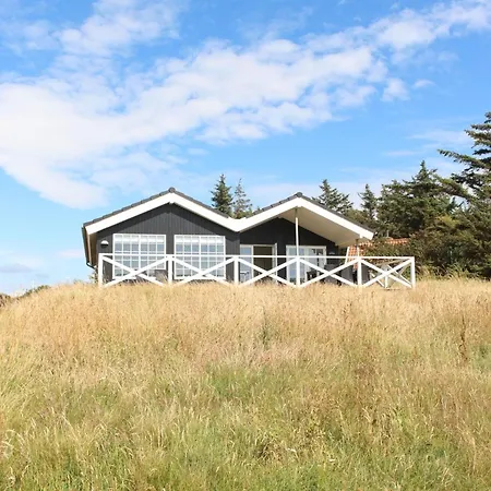 Aarne Holiday home